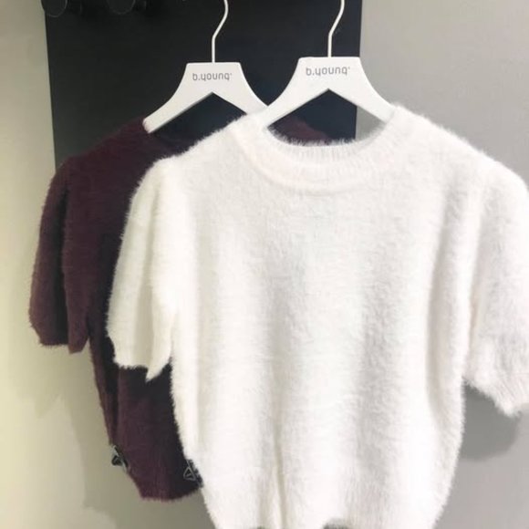 fluffy short sleeve ivory roundneck sweater B.Young size medium - Picture 9 of 11